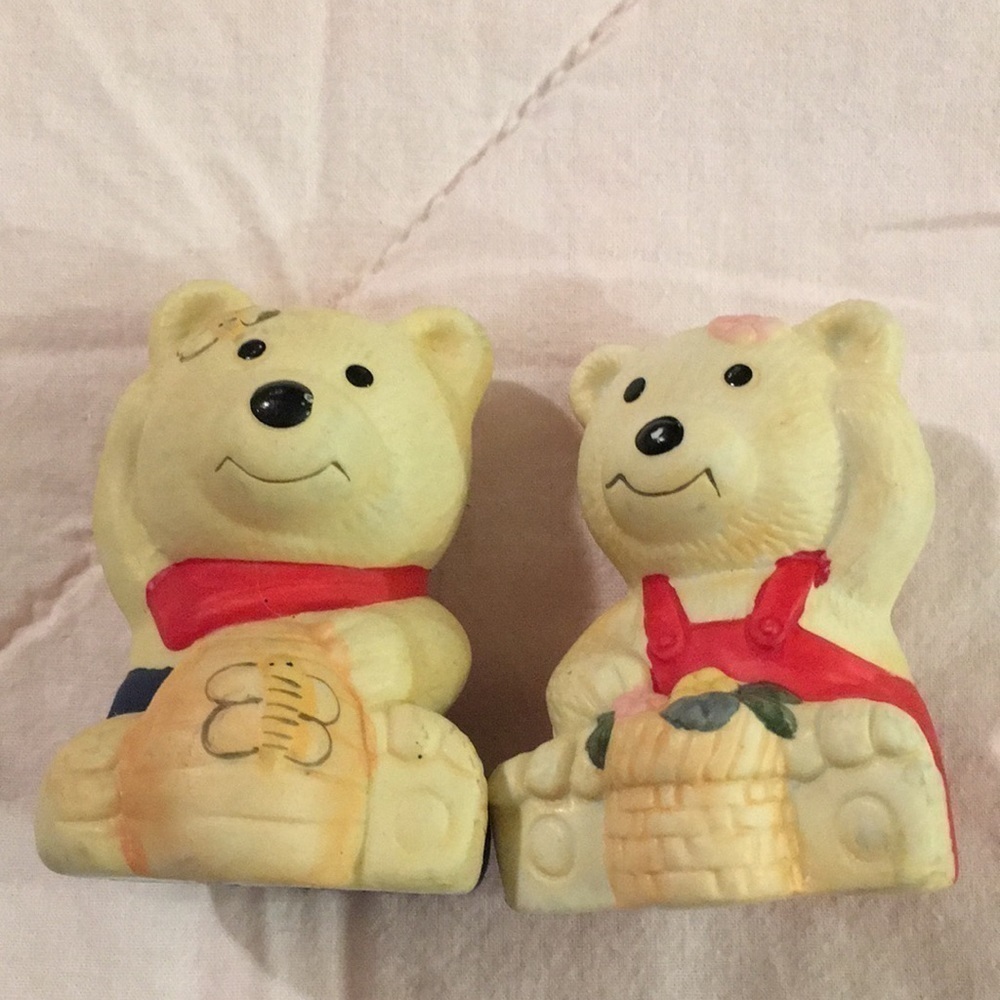 Honey Bears Salt and Pepper Shakers (AC)